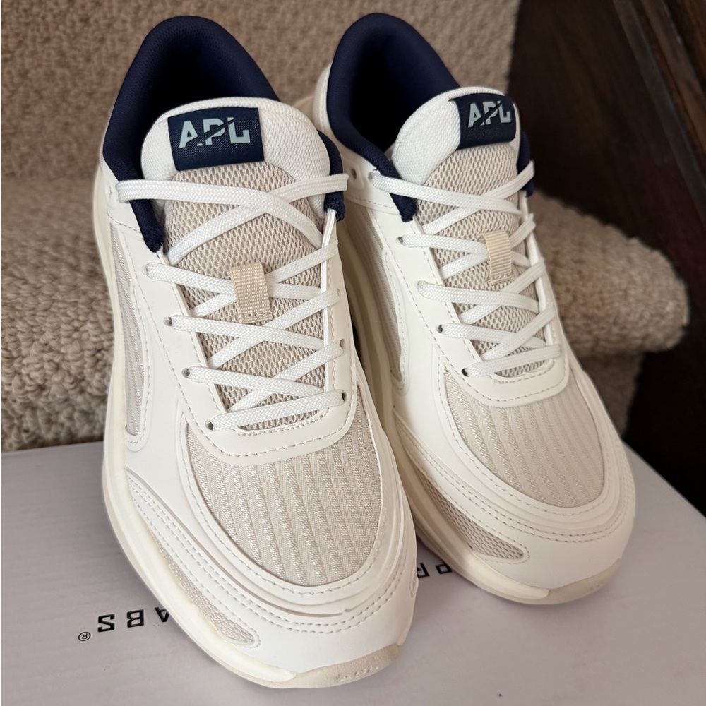 APL Jogger sneakers Cream and Navy women’s size 5.5 NEW